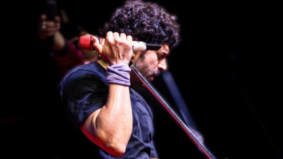 farhan-akhtar-turns-50-shabana-azmi-sends-birthday-love-in-the-most-adorable-way-see-pics